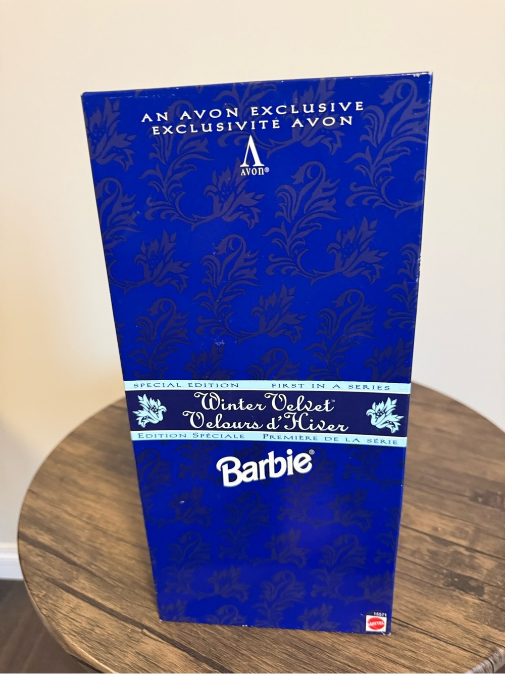 Collector Barbie - Picture 2 of 4